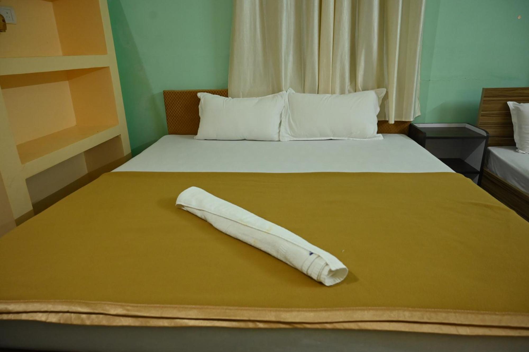 Ferienwohnung Royal Seaview Residency Port Blair Exterior foto